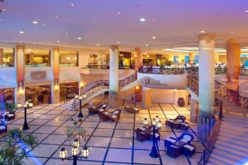 4 أيام منتجع وكازينو امواج عيون