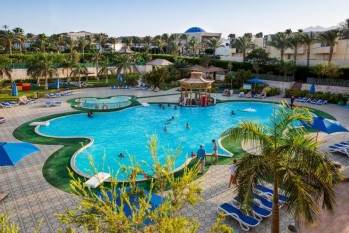 4 أيام منتجع أورورا أورينتال